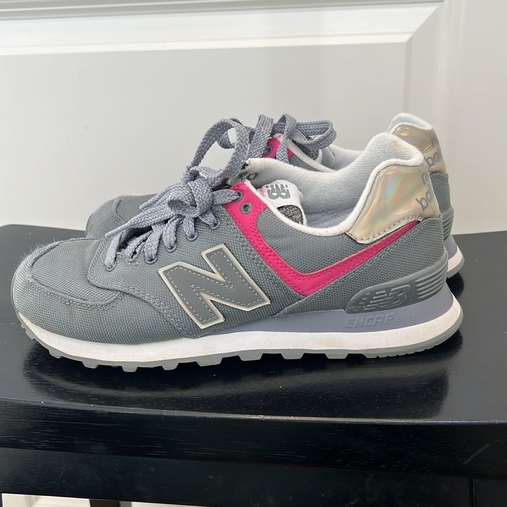 Women’s New Balance 574 sz 8